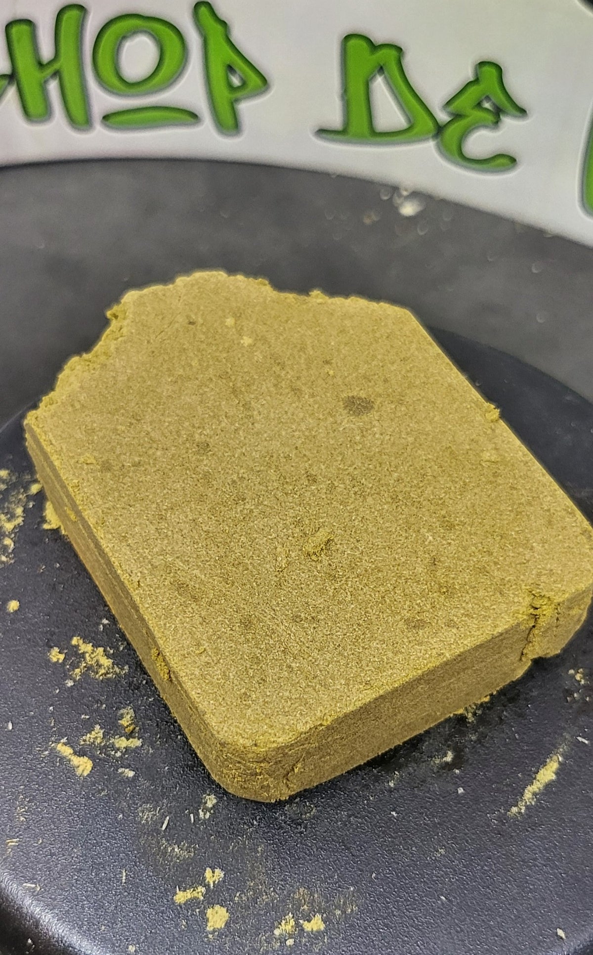 Isolat CZ 55 % CBD 10-OH Suisse - résine vue de dessus